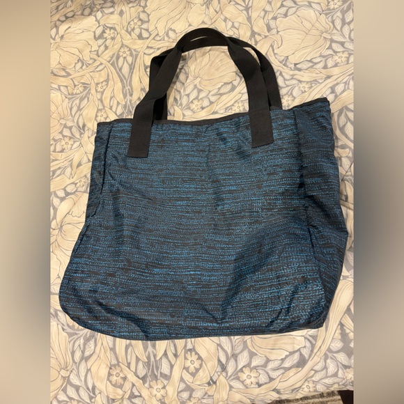 Adidas Reverseable Tote Bag - Picture 2 of 4
